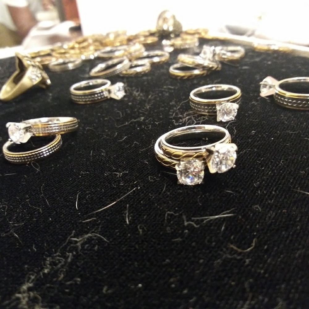 Jewelry - Picture 2 of 8